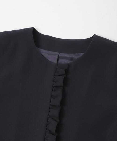 URBAN RESEARCH ROSSO WOMEN(アーバンリサーチ ロッソ)の「kaene シフォンフリルジャケット(スーツジャケット・レディース・ベージュ/ネイビー・MEDIUM)」の15枚目の写真