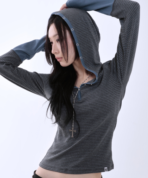 runningHIGH（ランニングハイ）の「ストライプボタンスリムフードパーカー[チャコール]（パーカー・レディース・その他・FREE）」の7枚目の写真