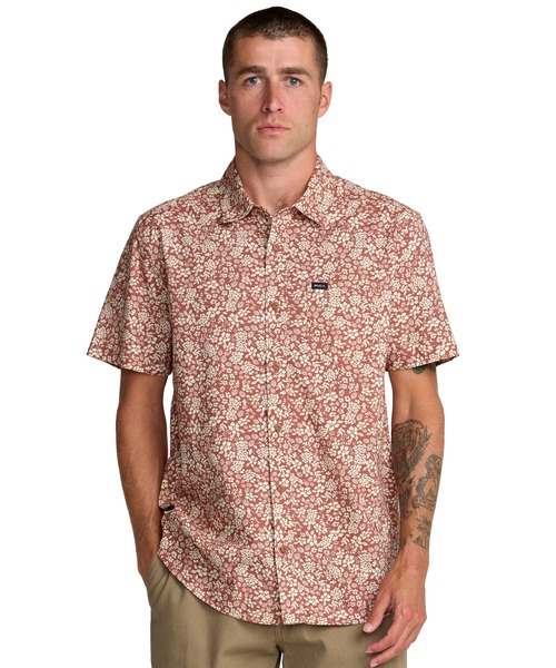 RVCA(ルーカ)の「RVCA メンズ BOTANICAL SS 半袖シャツ 【2026年春夏モデル】(シャツ/ブラウス・メンズ・ベージュ系その他2/レッド系その他・X-LARGE/SMALL/MEDIUM/LARGE)」の1枚目の写真