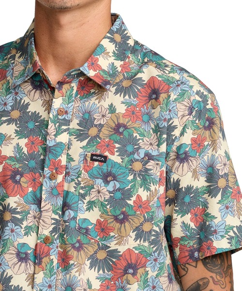RVCA(ルーカ)の「RVCA メンズ BOTANICAL SS 半袖シャツ 【2026年春夏モデル】(シャツ/ブラウス・メンズ・ベージュ系その他2/レッド系その他・X-LARGE/SMALL/MEDIUM/LARGE)」の8枚目の写真