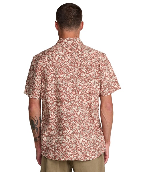RVCA(ルーカ)の「RVCA メンズ BOTANICAL SS 半袖シャツ 【2026年春夏モデル】(シャツ/ブラウス・メンズ・ベージュ系その他2/レッド系その他・X-LARGE/SMALL/MEDIUM/LARGE)」の6枚目の写真