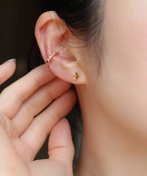 NOIR DE POUPEE(ノワールドプーペ)の「【WEB限定】K18vermeil 透かし フラワーピアス(ピアス(両耳用)・レディース・ゴールド・FREE)」の17枚目の写真