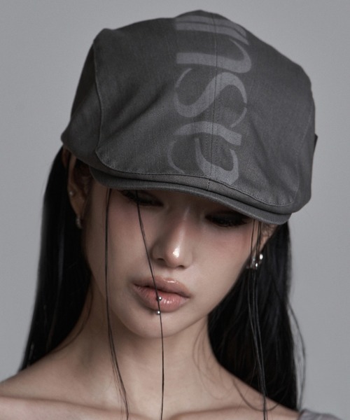 as you are(アズユーアー)の「◇ASYOUARE◇AU ロゴ ハンチング キャップ AU LOGO HUNTING CAP(キャスケット・レディース・チャコール/ブラック・FREE)」の2枚目の写真