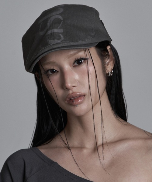 as you are(アズユーアー)の「◇ASYOUARE◇AU ロゴ ハンチング キャップ AU LOGO HUNTING CAP(キャスケット・レディース・チャコール/ブラック・FREE)」の12枚目の写真