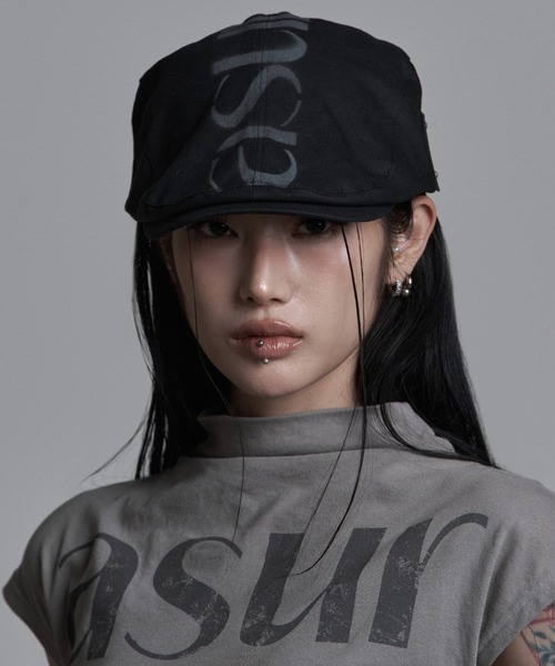 as you are(アズユーアー)の「◇ASYOUARE◇AU ロゴ ハンチング キャップ AU LOGO HUNTING CAP(キャスケット・レディース・チャコール/ブラック・FREE)」の3枚目の写真