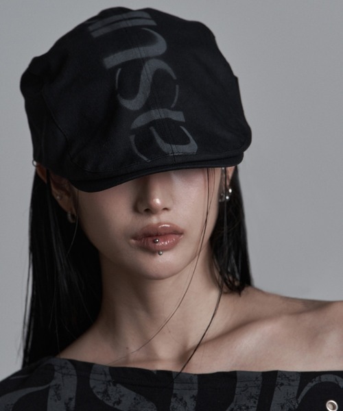 as you are(アズユーアー)の「◇ASYOUARE◇AU ロゴ ハンチング キャップ AU LOGO HUNTING CAP(キャスケット・レディース・チャコール/ブラック・FREE)」の5枚目の写真