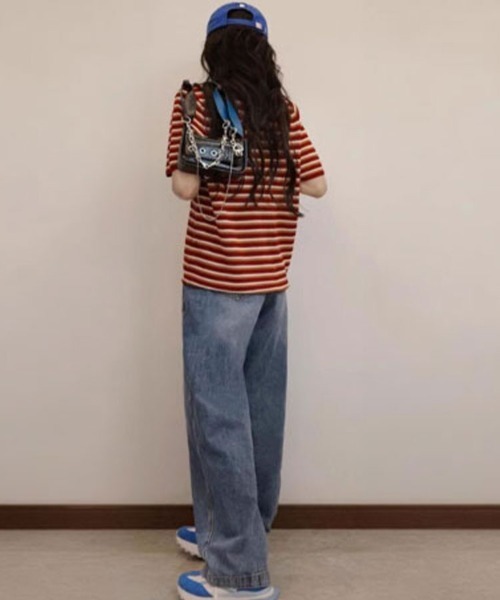 SallyLunn（サリーラン）の「細ボーダーVネック ゆるトップス（その他トップス・レディース・ブラック×グリーン/ブラック/レッド・FREE）」の17枚目の写真