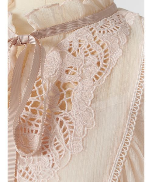 SNIDEL（スナイデル）の「エンブロイダリー楊柳ブラウス（シャツ/ブラウス・レディース・マルチ/ピンク/ドット・F）」の9枚目の写真