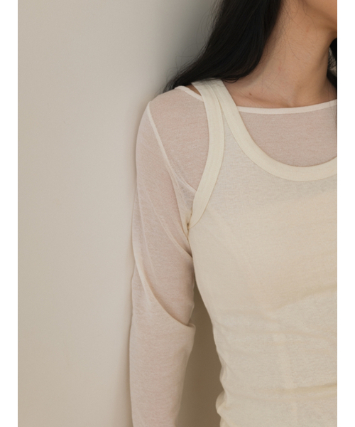 UNNOUT(アナウト)の「DELICATE SCOOP NECK SLEEVELESS SHIRT CREAM(Tシャツ/カットソー・レディース・その他・ONE SIZE)」の3枚目の写真