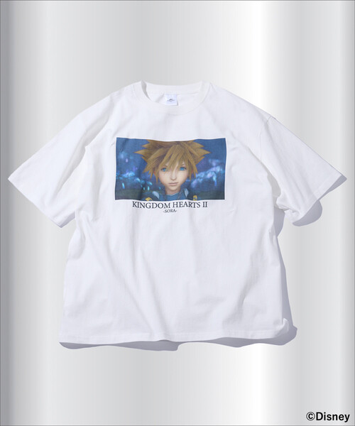 FREAK'S STORE(フリークスストア)の「FREAK’S STORE/フリークスストア KINGDOM HEARTS II / SORA/GRAPHIC TEE/キングダム ハーツ II / ソラ/グラフィックTシャツ(Tシャツ/カットソー・メンズ・ホワイト/ブラック・MEDIUM/LARGE/X-LARGE)」の1枚目の写真