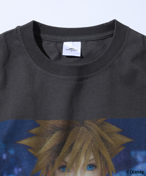 FREAK'S STORE(フリークスストア)の「FREAK’S STORE/フリークスストア KINGDOM HEARTS II / SORA/GRAPHIC TEE/キングダム ハーツ II / ソラ/グラフィックTシャツ(Tシャツ/カットソー・メンズ・ホワイト/ブラック・MEDIUM/LARGE/X-LARGE)」の6枚目の写真