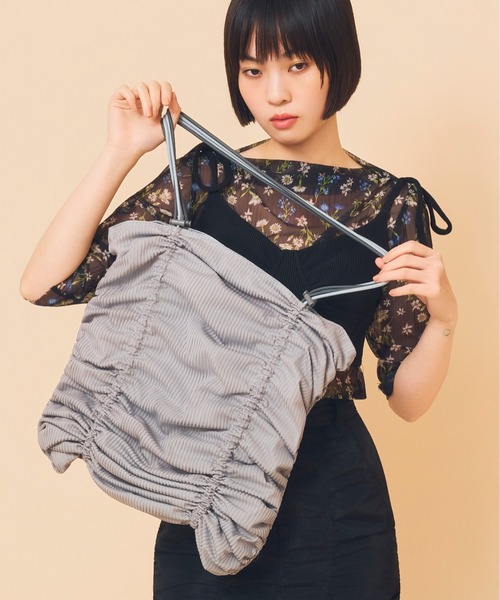 Casselini(キャセリーニ)の「Casselini(キャセリーニ)2wayシャーリングバッグ(トートバッグ・レディース・グレー/イエロー/ピンク・FREE)」の2枚目の写真
