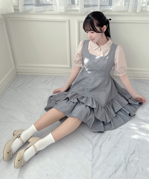 F i.n.t（フィント）の「ボリュームフリルヘムミニジャンパースカート/fint フィント（ジャンパースカート・レディース・ブラック/グレー・FREE）」の2枚目の写真