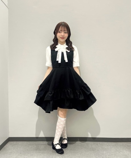 F i.n.t（フィント）の「ボリュームフリルヘムミニジャンパースカート/fint フィント（ジャンパースカート・レディース・ブラック/グレー・FREE）」の8枚目の写真