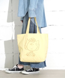 PEANUTS（ピーナッツ）の「"09"≪PEANUTS≫1ポケット ナイロン フェイス 刺繍 トートバッグ（トートバッグ）」