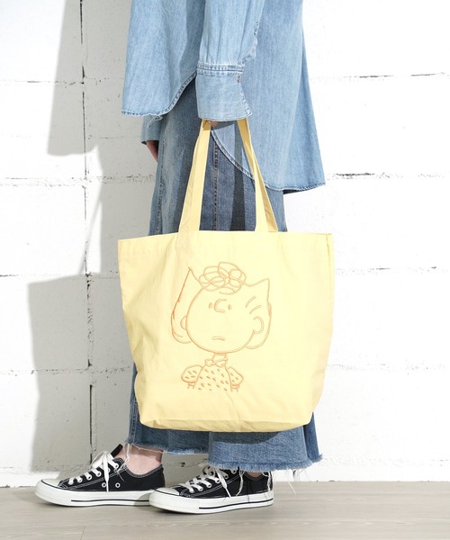 Vintage PEANUTS（ビンテージピーナッツ）の「"09"≪Vintage PEANUTS≫1ポケット ナイロン フェイス 刺繍 トートバッグ（トートバッグ・レディース・ダークグレー/イエロー/セージグリーン/アイボリー/ブラック/サックスブルー/ライトピンク・ONE SIZE）」の7枚目の写真