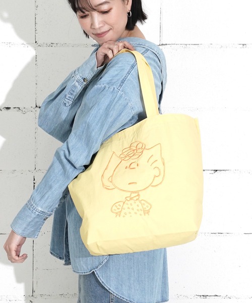 Vintage PEANUTS（ビンテージピーナッツ）の「"09"≪Vintage PEANUTS≫1ポケット ナイロン フェイス 刺繍 トートバッグ（トートバッグ・レディース・ダークグレー/イエロー/セージグリーン/アイボリー/ブラック/サックスブルー/ライトピンク・ONE SIZE）」の19枚目の写真