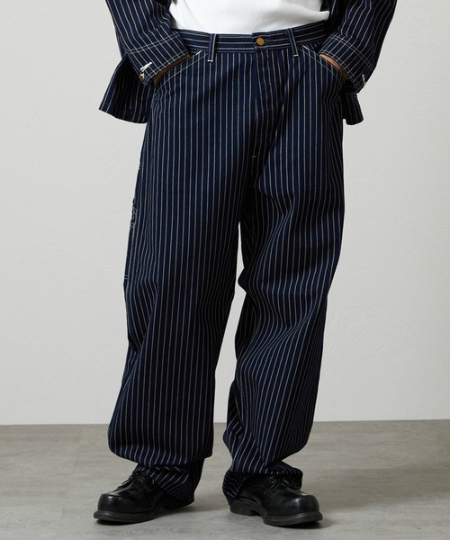 Lee(リー)の「Lee/リー VINTAGE PAINTER PANTS/ビンテージぺインターパンツ DUNGAREES(その他パンツ・メンズ・ライトインディゴブルー/ストライプ・LARGE/MEDIUM/SMALL/X-LARGE)」の4枚目の写真