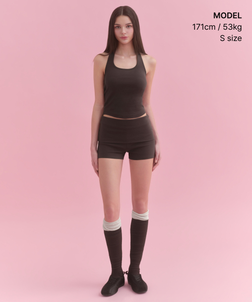 MUSINSA STANDARD WOMAN（ムシンサスタンダードウーマン）の「ウィメンズターンダウンマイクロジャージショーツ[ダークブラウン]（その他パンツ・レディース・その他・SMALL/MEDIUM/LARGE/X-SMALL）」の2枚目の写真