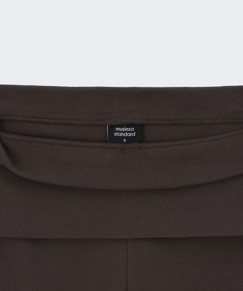 MUSINSA STANDARD WOMAN（ムシンサスタンダードウーマン）の「ウィメンズターンダウンマイクロジャージショーツ[ダークブラウン]（その他パンツ・レディース・その他・SMALL/MEDIUM/LARGE/X-SMALL）」の4枚目の写真