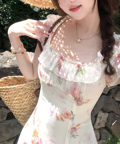 AMAJI(アマジ)の「フラワープリント フリルネックワンピース(ウエストシェイプ・ロング丈)(ワンピース・レディース・マルチ・X-LARGE/LARGE/MEDIUM/SMALL)」の5枚目の写真