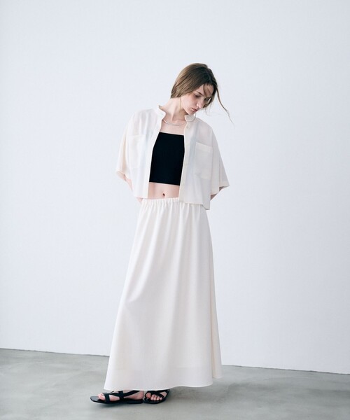 uncrave(アンクレイヴ)の「ドライタッチトロ フレアスカート(スカート・レディース・アイボリー系/ベージュ系/ブラック系・0/1/2)」の1枚目の写真