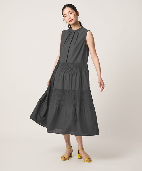 A DAY IN THE LIFE UNITED ARROWS（アデイインザライフユナイテッドアローズ）の「ティアードプリーツ ノースリーブワンピース ‐ウォッシャブル‐＜A DAY IN THE LIFE＞（ワンピース・レディース・ダークグレー/その他4/ケリーグリーン/その他3/ネイビー/その他6/その他5・FREE）」の10枚目の写真
