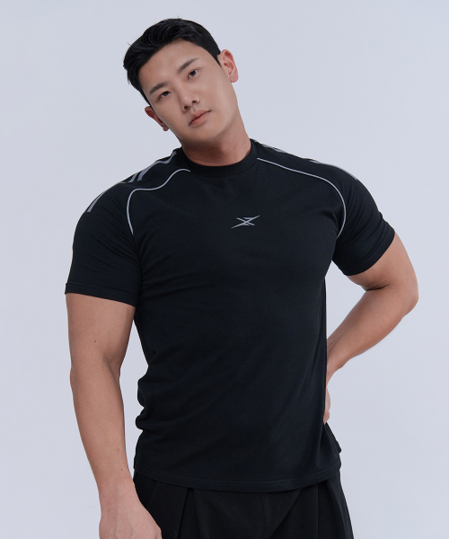 NINEZ(ナインゼット)の「リフレクティブサッカーヘビーメッシュマッスルフィットTシャツ(Tシャツ/カットソー・メンズ・ブラック・LARGE/X-LARGE/2XL/MEDIUM)」の2枚目の写真