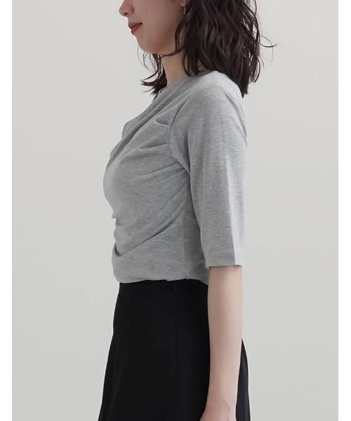 Re:EDIT（リエディ）の「[接触冷感]アンチピリングフライスドレープ半袖Tシャツ（Tシャツ/カットソー・レディース・ブラック/アイボリー/杢グレー/モカ・MEDIUM/LARGE）」の9枚目の写真