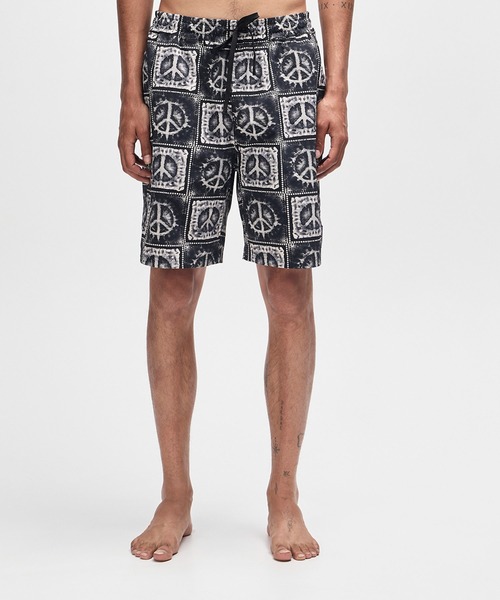 DEUS EX MACHINA(デウスエクスマキナ)の「SOLARHOT SWIM SHORT(水着・メンズ・ブラック・M/L/S)」の1枚目の写真