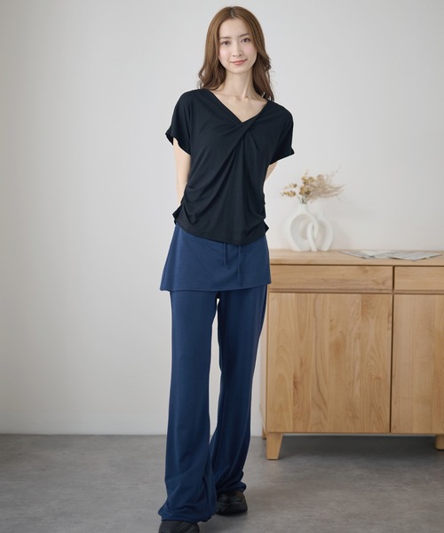 DAYRA(デイラ)の「Vネック ツイスト サイド ギャザー 半袖 カットソー(Tシャツ/カットソー・レディース・ホワイト/ライトブルー/ブラック/パープル/グレー・FREE)」の7枚目の写真