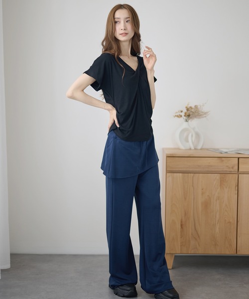 DAYRA(デイラ)の「Vネック ツイスト サイド ギャザー 半袖 カットソー(Tシャツ/カットソー・レディース・ホワイト/ライトブルー/ブラック/パープル/グレー・FREE)」の10枚目の写真