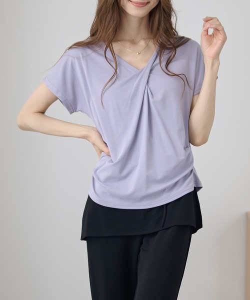 DAYRA(デイラ)の「Vネック ツイスト サイド ギャザー 半袖 カットソー(Tシャツ/カットソー・レディース・ホワイト/ライトブルー/ブラック/パープル/グレー・FREE)」の12枚目の写真