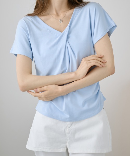 DAYRA(デイラ)の「Vネック ツイスト サイド ギャザー 半袖 カットソー(Tシャツ/カットソー・レディース・ホワイト/ライトブルー/ブラック/パープル/グレー・FREE)」の18枚目の写真