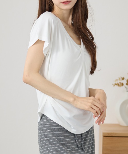 DAYRA(デイラ)の「Vネック ツイスト サイド ギャザー 半袖 カットソー(Tシャツ/カットソー・レディース・ホワイト/ライトブルー/ブラック/パープル/グレー・FREE)」の22枚目の写真