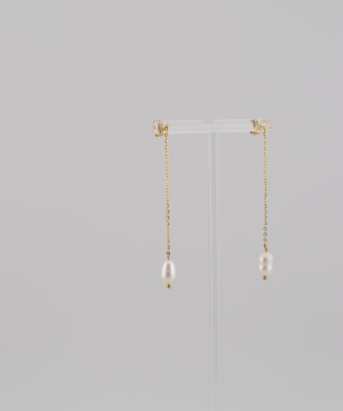 BROTHERHOOD（ブラザーフッド）の「【earyear】Sway FreshPearl Chain Pierce（ピアス（両耳用）・レディース・ゴールド・FREE）」の2枚目の写真