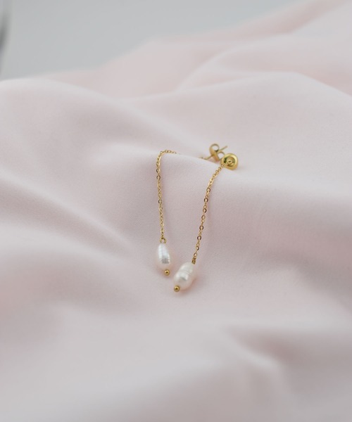 BROTHERHOOD（ブラザーフッド）の「【earyear】Sway FreshPearl Chain Pierce（ピアス（両耳用）・レディース・ゴールド・FREE）」の3枚目の写真