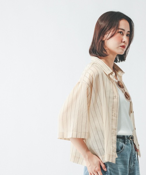 GLOBAL WORK(グローバルワーク)の「シルキータッチシアーシャツ5分袖/636672(シャツ/ブラウス・レディース・オフホワイト/チャコールグレー/カーキ/ブルー/ベージュ系その他2/ボルドー/ピンク・LARGE/MEDIUM)」の4枚目の写真