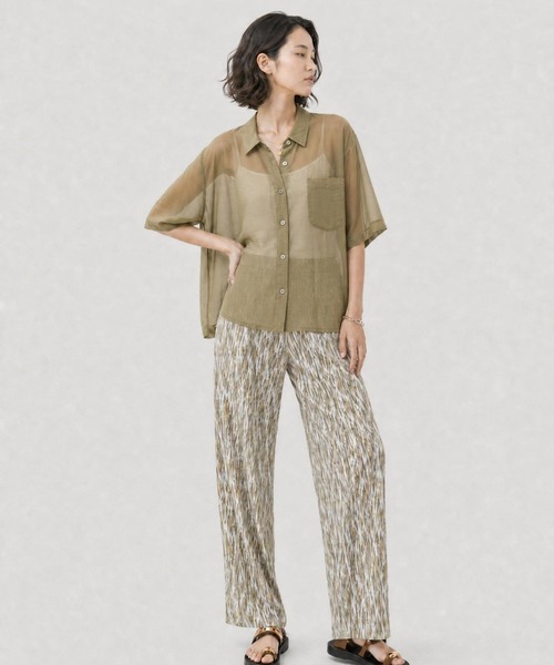 GLOBAL WORK（グローバルワーク）の「シルキータッチシアーシャツ5分袖/636672（シャツ/ブラウス・レディース・オフホワイト/チャコールグレー/カーキ/ブルー・LARGE/MEDIUM）」の12枚目の写真