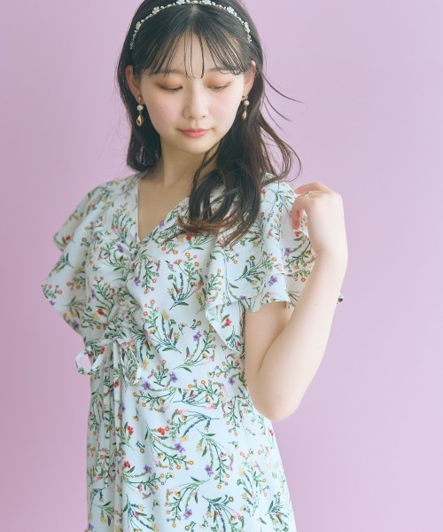 marun(マルン)の「センタードロストフラワープリントワンピース <大きいサイズ有>marun(ワンピース・レディース・ブラック系/ホワイト系・5L/4L/3L/LL/L/M)」の11枚目の写真