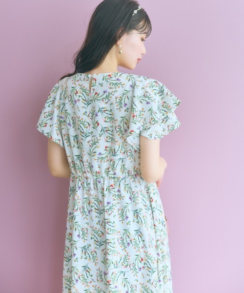 marun(マルン)の「センタードロストフラワープリントワンピース <大きいサイズ有>marun(ワンピース・レディース・ブラック系/ホワイト系・5L/4L/3L/LL/L/M)」の5枚目の写真
