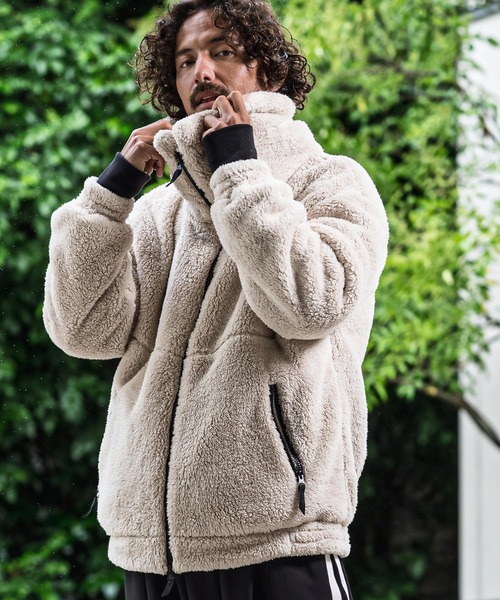 CAMBIO(カンビオ)の「mj11684-Short Micro Fur Volume Stand Neck Jacket ファースタンドネックジャケット(A73626cmb)(その他アウター・メンズ・チャコール/キナリ/ネイビー/ブラック・L/M/S)」の1枚目の写真