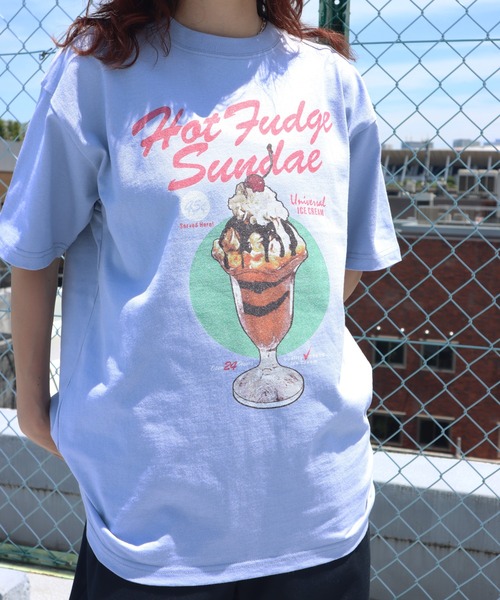 UNIVERSAL OVERALL（ユニバーサルオーバーオール）の「UNIVERSAL OVERALL / sundae SS TEE / サンデープリント半袖Tシャツ（Tシャツ/カットソー・メンズ・ブラック/サックスブルー/ホワイト・M/L）」の8枚目の写真