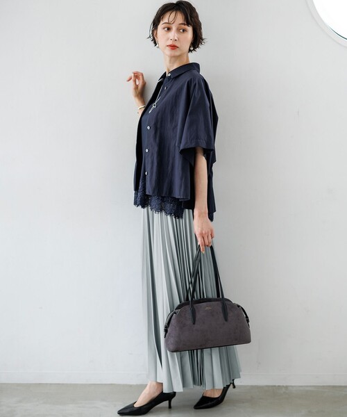 23区(ニジュウサンク)の「スエーディ アーチ ボストンバッグ(ショルダーバッグ・レディース・カーキ系/グレー系・F)」の12枚目の写真