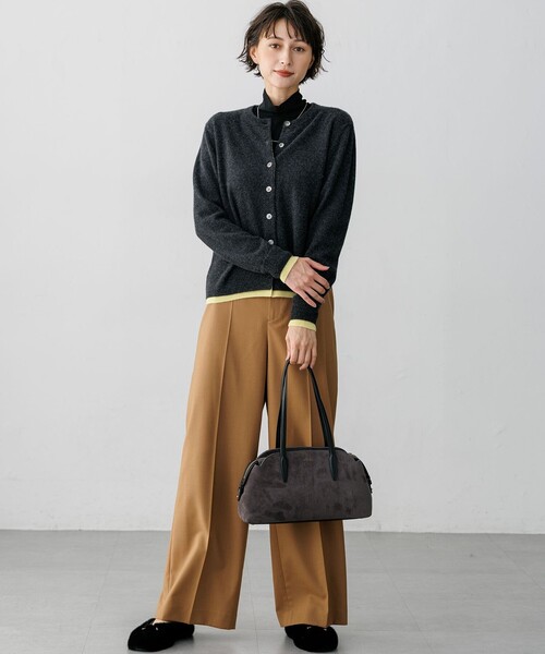 23区(ニジュウサンク)の「スエーディ アーチ ボストンバッグ(ショルダーバッグ・レディース・カーキ系/グレー系・F)」の15枚目の写真