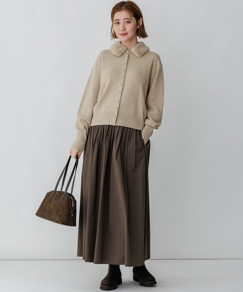 23区(ニジュウサンク)の「スエーディ アーチ ボストンバッグ(ショルダーバッグ・レディース・カーキ系/グレー系・F)」の22枚目の写真