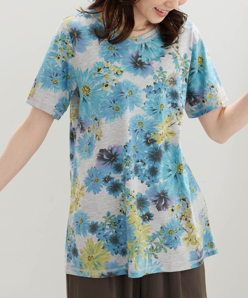 BELLUNA PLUS(ベルーナ)の「美人顔シルエット綿混プリントチュニック(チュニック・レディース・アイボリー系/ブルー系/セージグリーン・LARGE/MEDIUM/X-LARGE)」の18枚目の写真