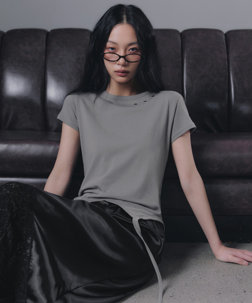 GROWHIDE(グロウハイド)の「ズエルアイレットストラップスリット半袖Tシャツ_グレー(Tシャツ/カットソー・レディース・グレー・FREE)」の4枚目の写真
