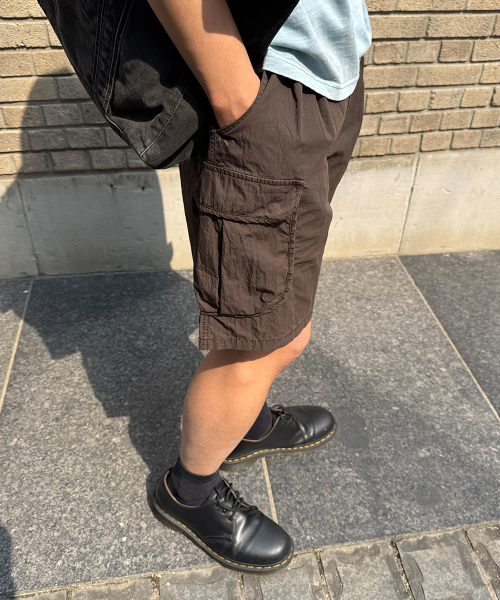 INTEMPOMOOD(インテンポムード)の「フロンティアプリーツカーゴパンツ_ブラウン(その他パンツ・メンズ・ブラウン・MEDIUM/LARGE/X-LARGE)」の6枚目の写真