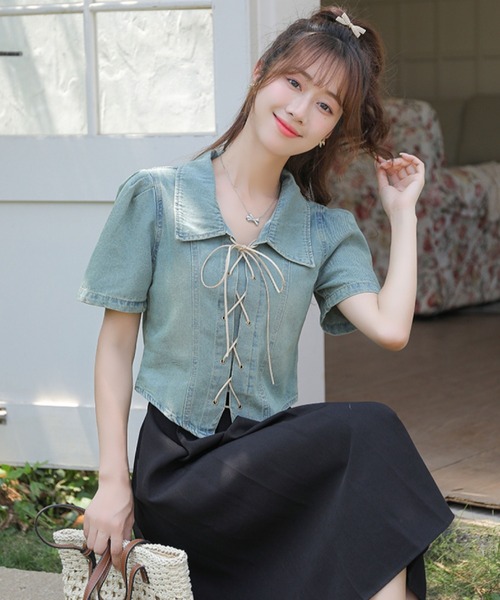 2ly2(トゥーリートゥー)の「フロント編み上げが可愛い♪短丈デニムシャツ(シャツ/ブラウス・レディース・ブルー・FREE)」の7枚目の写真